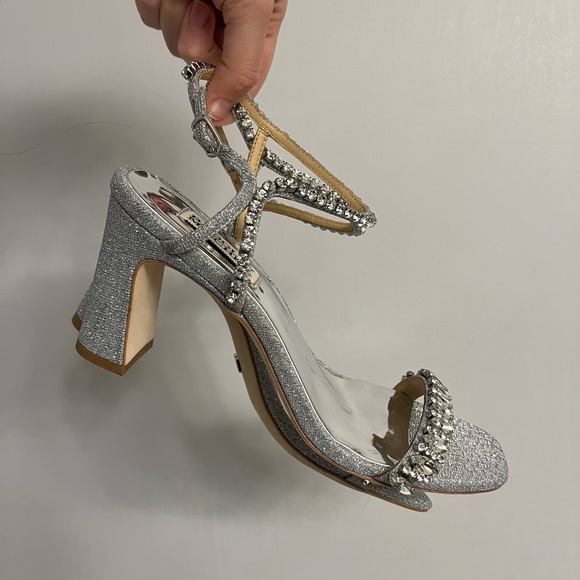 Badgley Mischka Silver Women's Shoes - Picture 3 of 6